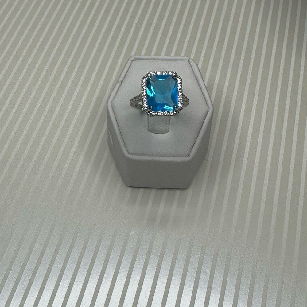 AQUAMARINE WEDDING RING - Picture 5 of 6